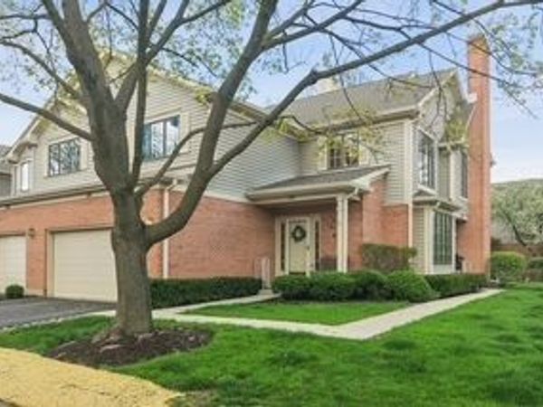 218 College Drive , Mount Prospect, IL 60056