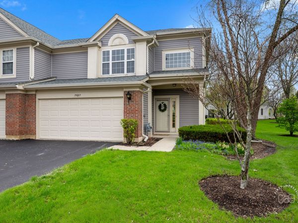 2882 Ashling Court , Schaumburg, IL 60193