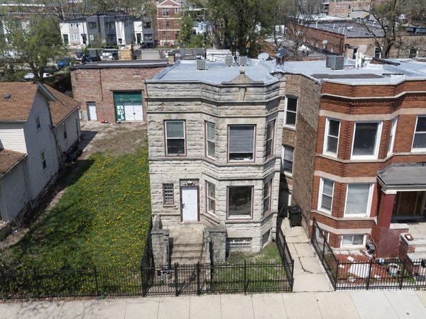 2822 W FLOURNOY Street , Chicago, IL 60612