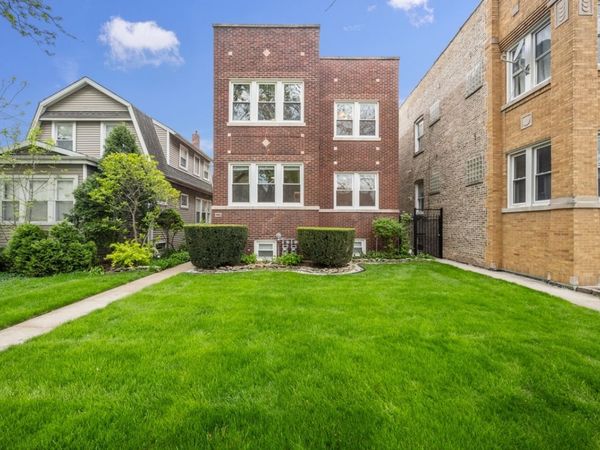 3220 N Keating Avenue , Chicago, IL 60641