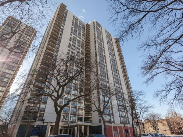 1360 N Sandburg Terrace , Unit 510C, Chicago, IL 60610
