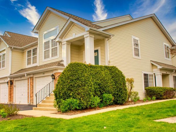 1160 Hawthorne Lane , Unit 1160, Elk Grove Village, IL 60007