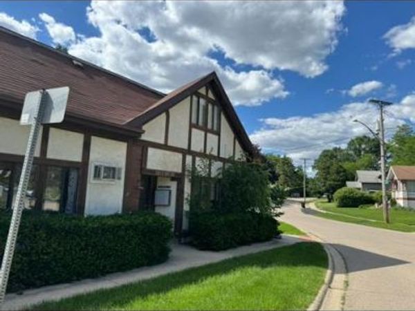 300 Lincoln Avenue , Unit 2, Fox River Grove, IL 60021