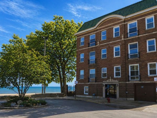 1055 W Pratt Boulevard , Unit 2A, Chicago, IL 60626