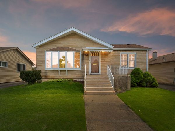 5249 W 88th Street , Oak Lawn, IL 60453