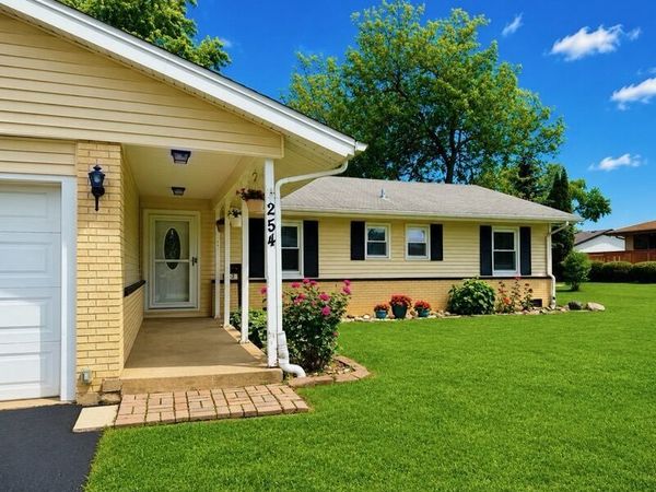 254 PLACID Way, Elk Grove Village, IL 60007