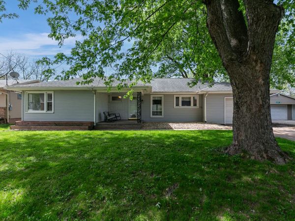 112 Cliff Drive , Carbon Cliff, IL 61239