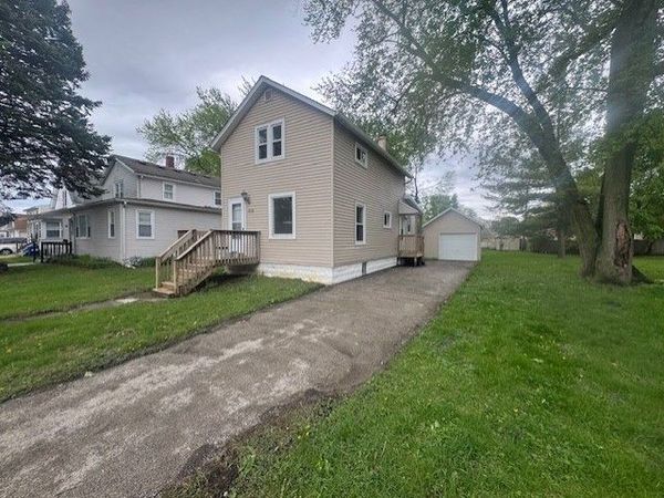 838 Spruce Street , Aurora, IL 60506