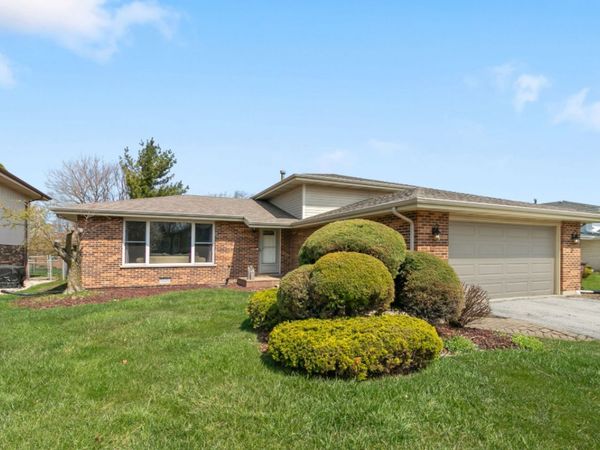 7024 Brementowne Road , Tinley Park, IL 60477