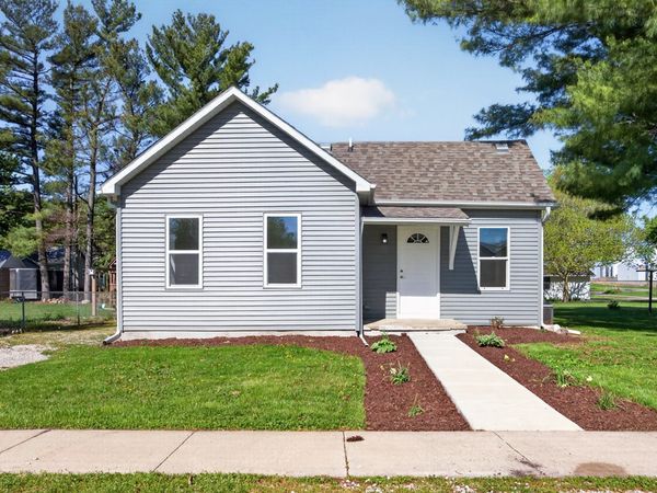 104 S Oak Street , Arrowsmith, IL 61722