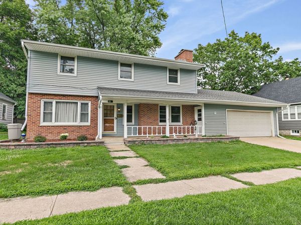 211 E Ottawa Street , Sycamore, IL 60178