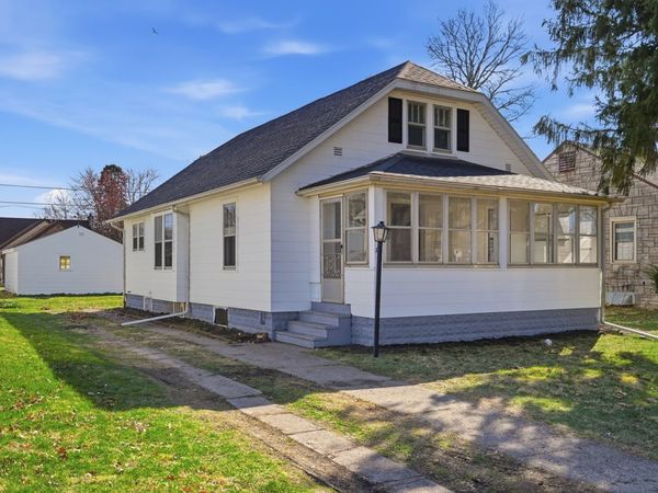 507 W 12th Street , Sterling, IL 61081