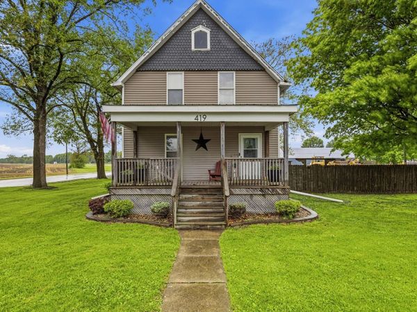 419 S Hamilton Street , Mclean, IL 61754