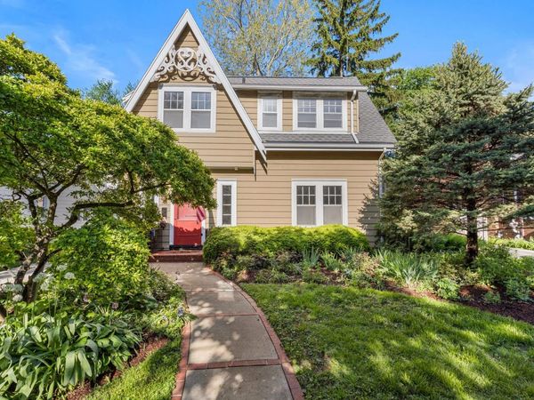 713 S Lynn Street , Champaign, IL 61820