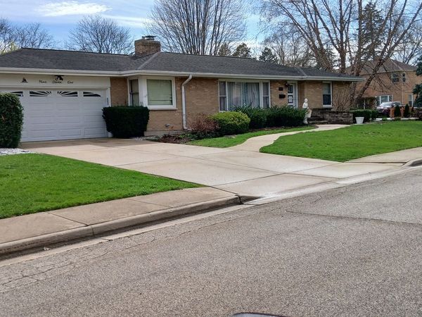 971 Demmond Street , Elgin, IL 60123