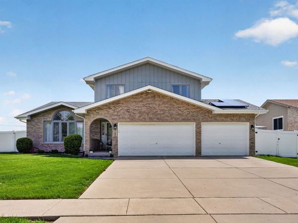 702 Longwood Court , Minooka, IL 60447