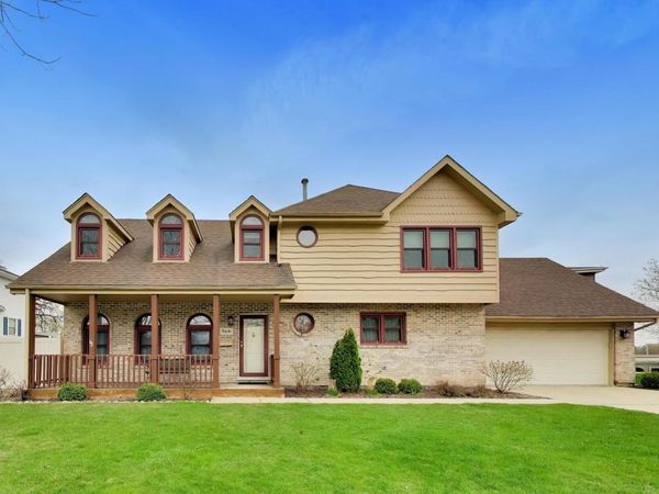 9641 E Shore Drive , Oak Lawn, IL 60453