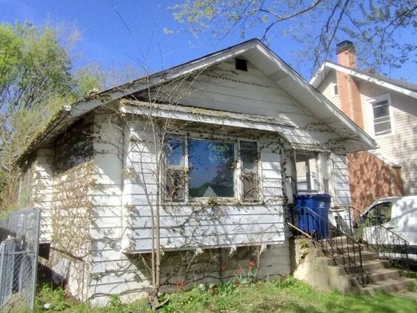 918 Highland Avenue , Waukegan, IL 60085