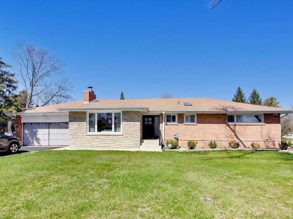 1032 Heatherfield Lane , Glenview, IL 60025