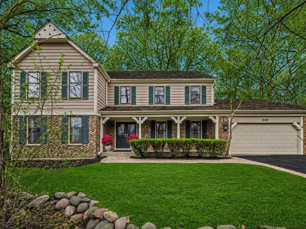 220 Dover Circle , Lincolnshire, IL 60069