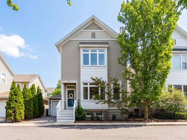 2839 N WOLCOTT Avenue , Chicago, IL 60657