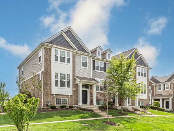 1134 E BAUER Road , Naperville, IL 60563