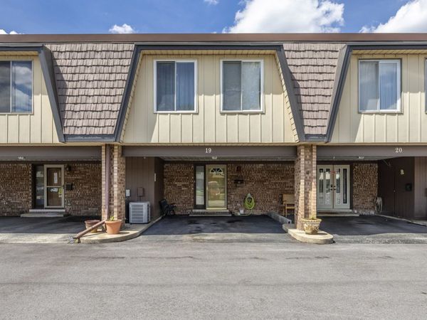 19 Cour Madeleine , Palos Hills, IL 60465