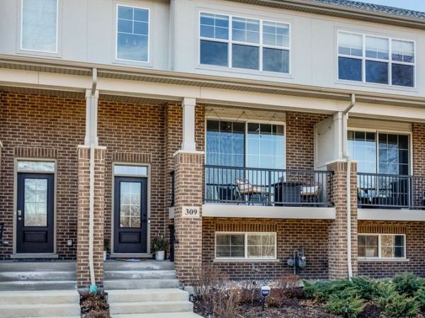 309 Woodmoor Drive , Lombard, IL 60148