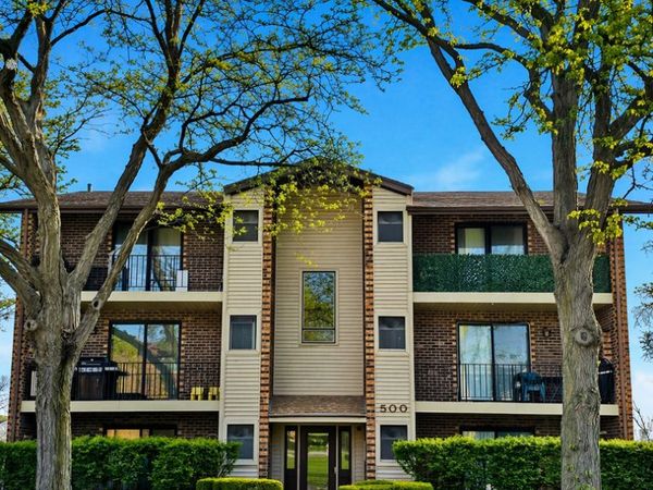 500 Valley Drive , Unit 100, Naperville, IL 60563