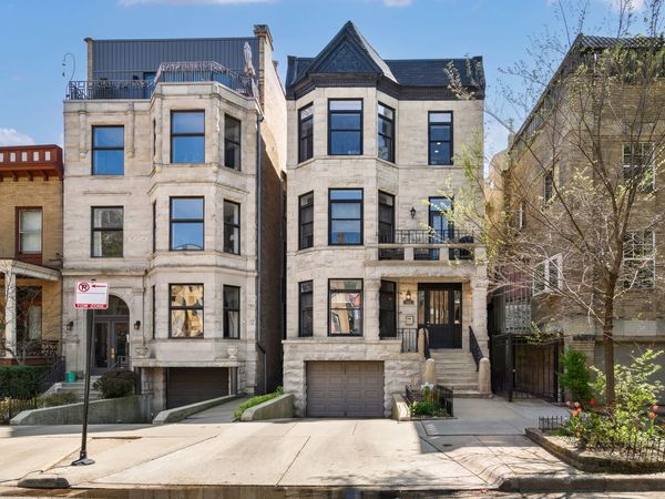 653 W BARRY Avenue , Unit 2S, Chicago, IL 60657