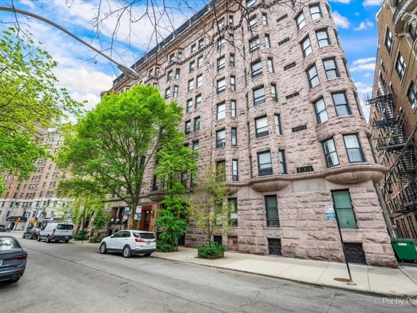 2800 N Pine Grove Avenue , Unit 4G, Chicago, IL 60657