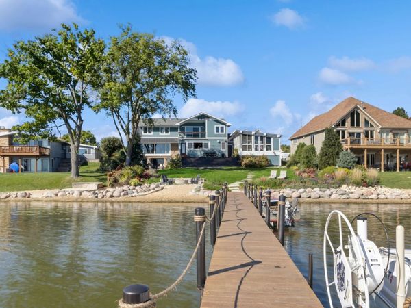 245 Sunrise Lane , Lake Zurich, IL 60047