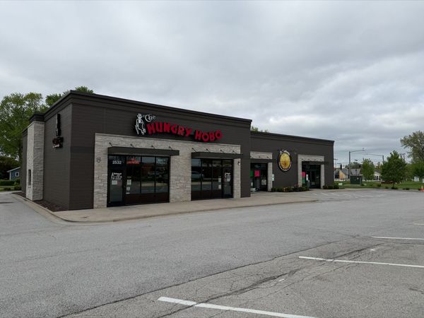 2516 Middle Road , Bettendorf, IA 52722