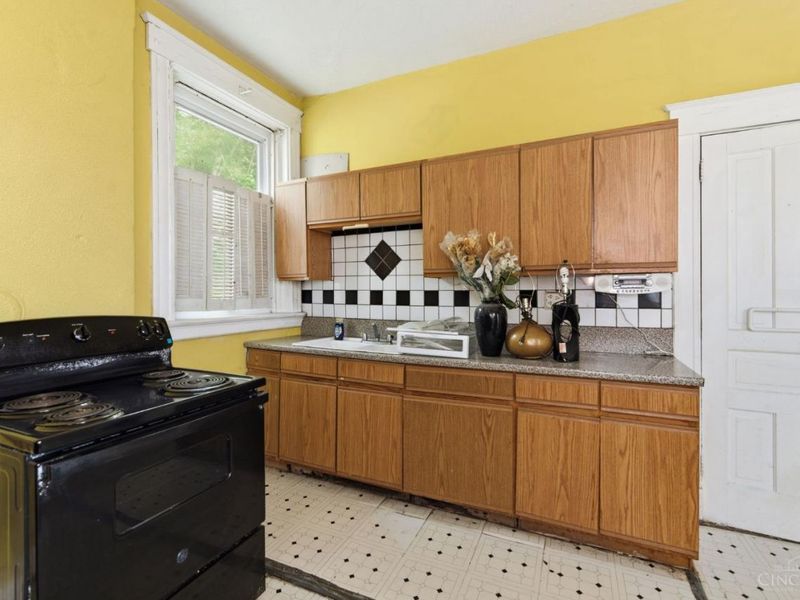 1907 Highland Avenue, Cincinnati, OH 45219 Photo 29