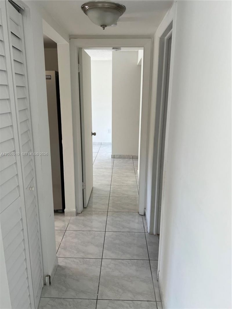 250 180th Dr, Unit 254, Sunny Isles Beach, FL 33160 Photo