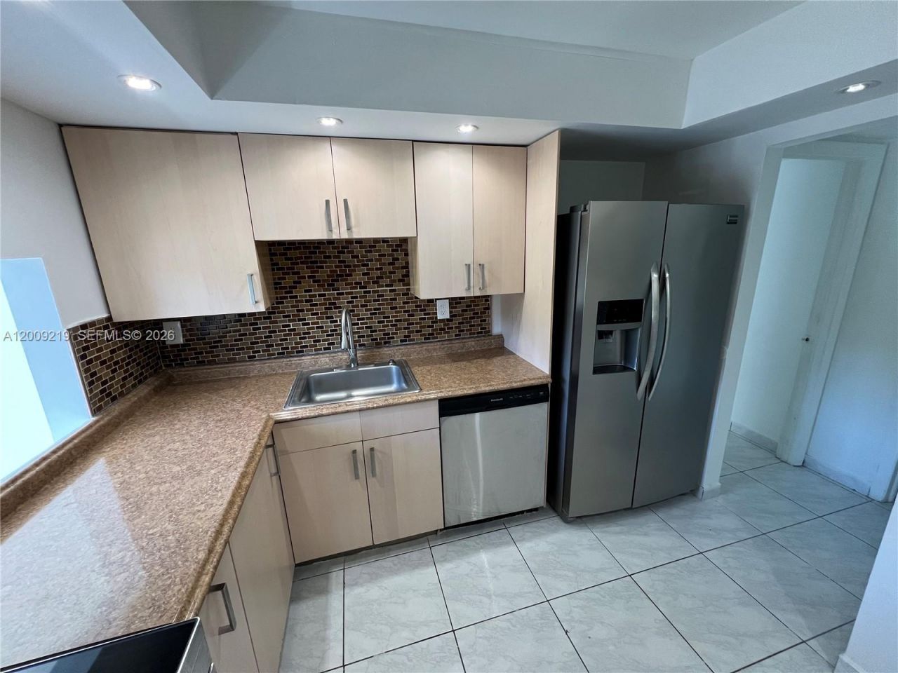 250 180th Dr, Unit 254, Sunny Isles Beach, FL 33160 Photo