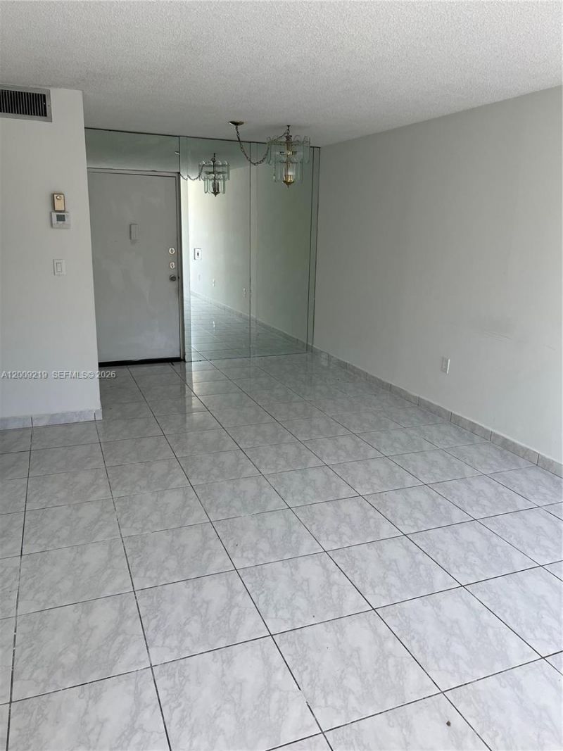 250 180th Dr, Unit 254, Sunny Isles Beach, FL 33160 Photo
