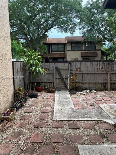 1761 Bayberry Dr, Pembroke Pines, FL 33024 Photo