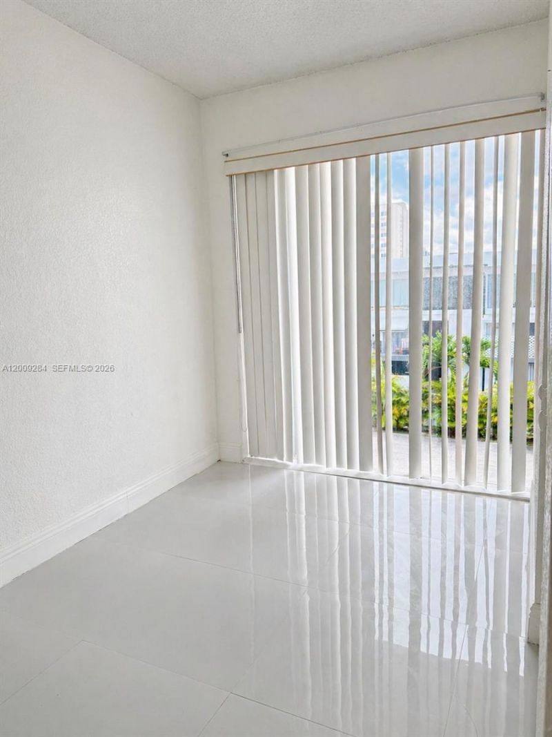 1300 W 47th Pl , Unit 218A, Hialeah, FL 33012 Photo