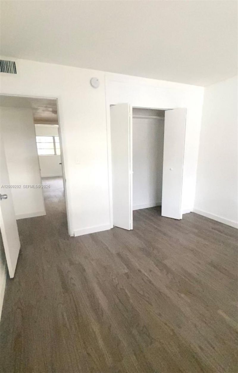 7324 SW 82nd St, Unit B206, Miami, FL 33143 Photo