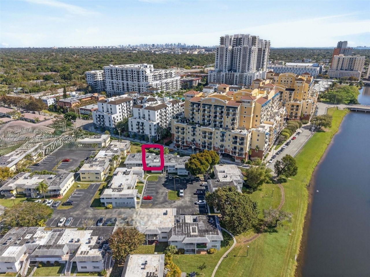 7324 SW 82nd St, Unit B206, Miami, FL 33143 Photo