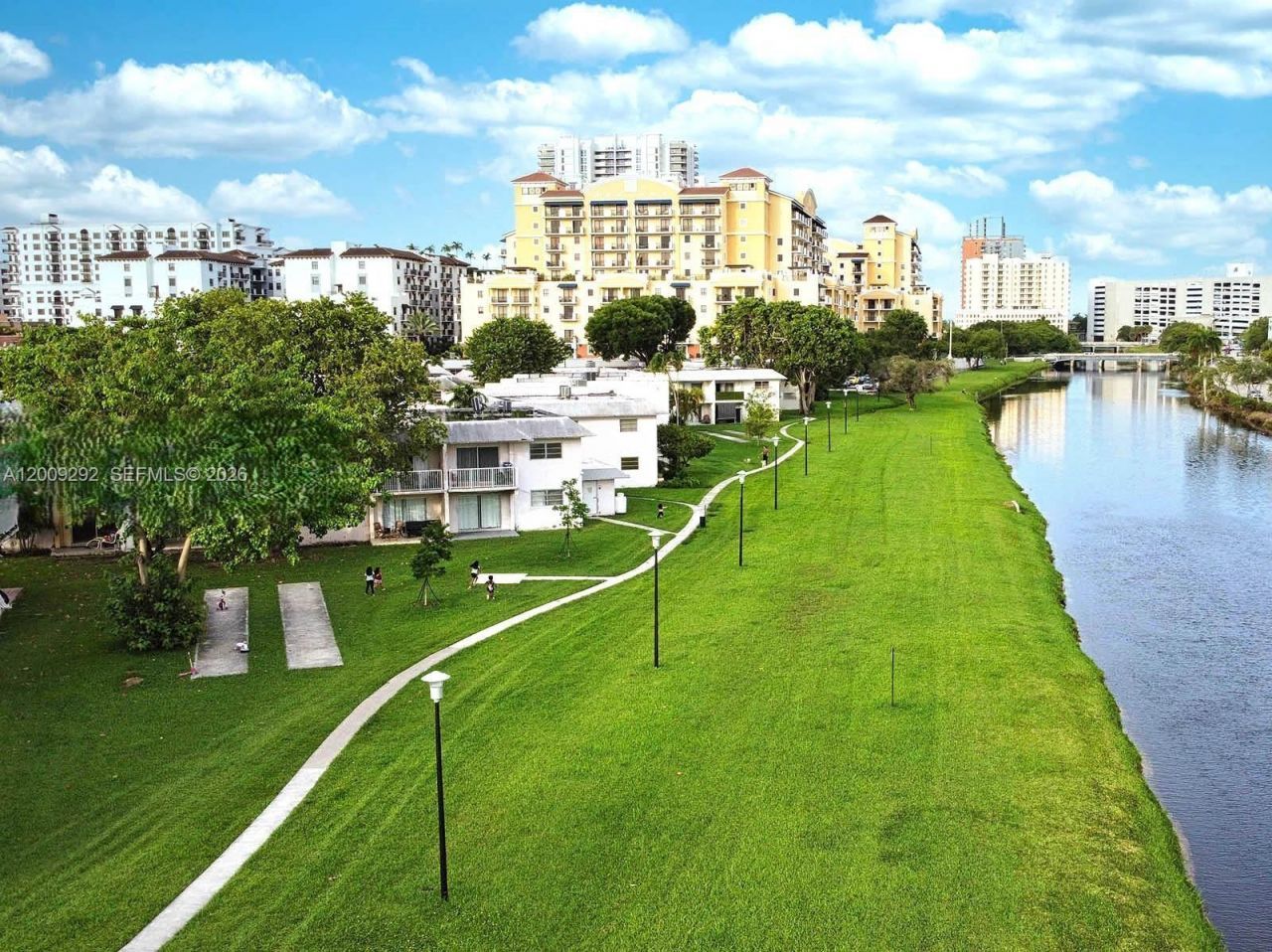7324 SW 82nd St, Unit B206, Miami, FL 33143 Photo