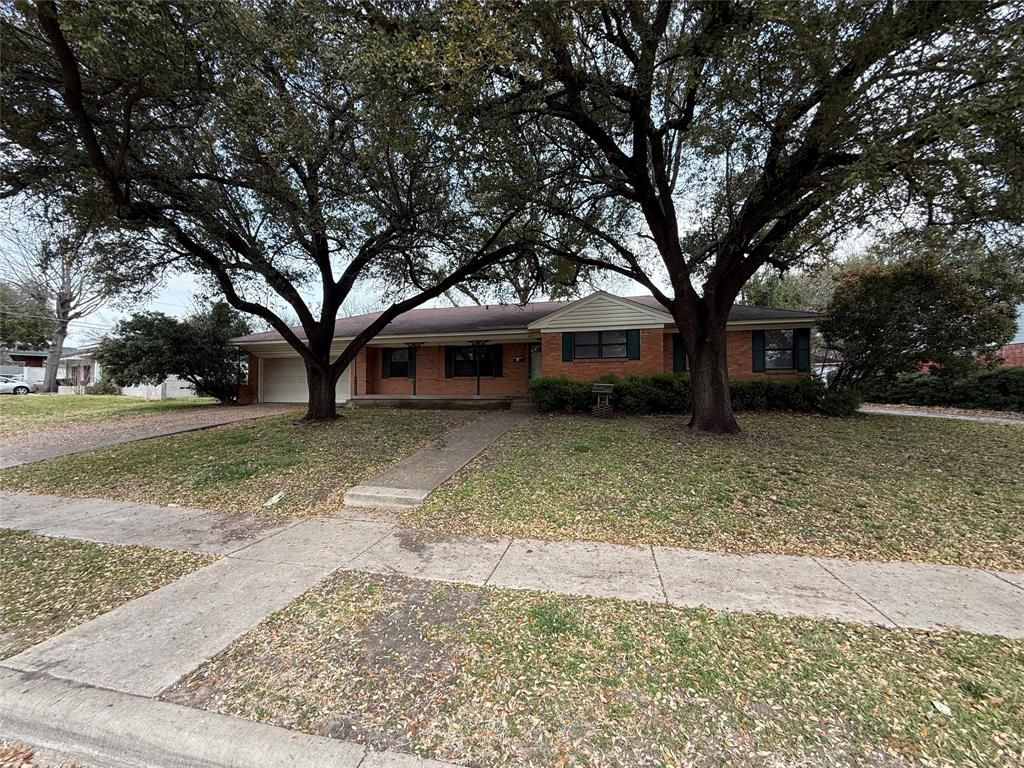 802 Ranier Circle, Garland, TX 75041 Main Photo
