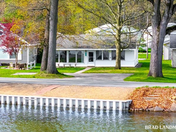 11767 Marsh Road, Shelbyville, MI 49344