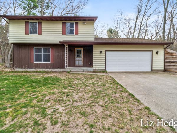 8756 Westwood Lane, Montague, MI 49437