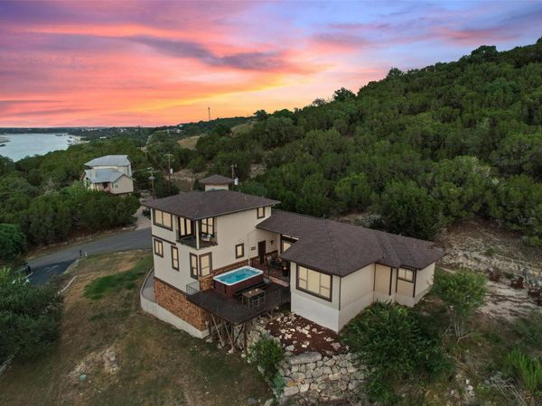 21803 Briarcliff DR, Spicewood, TX 78669