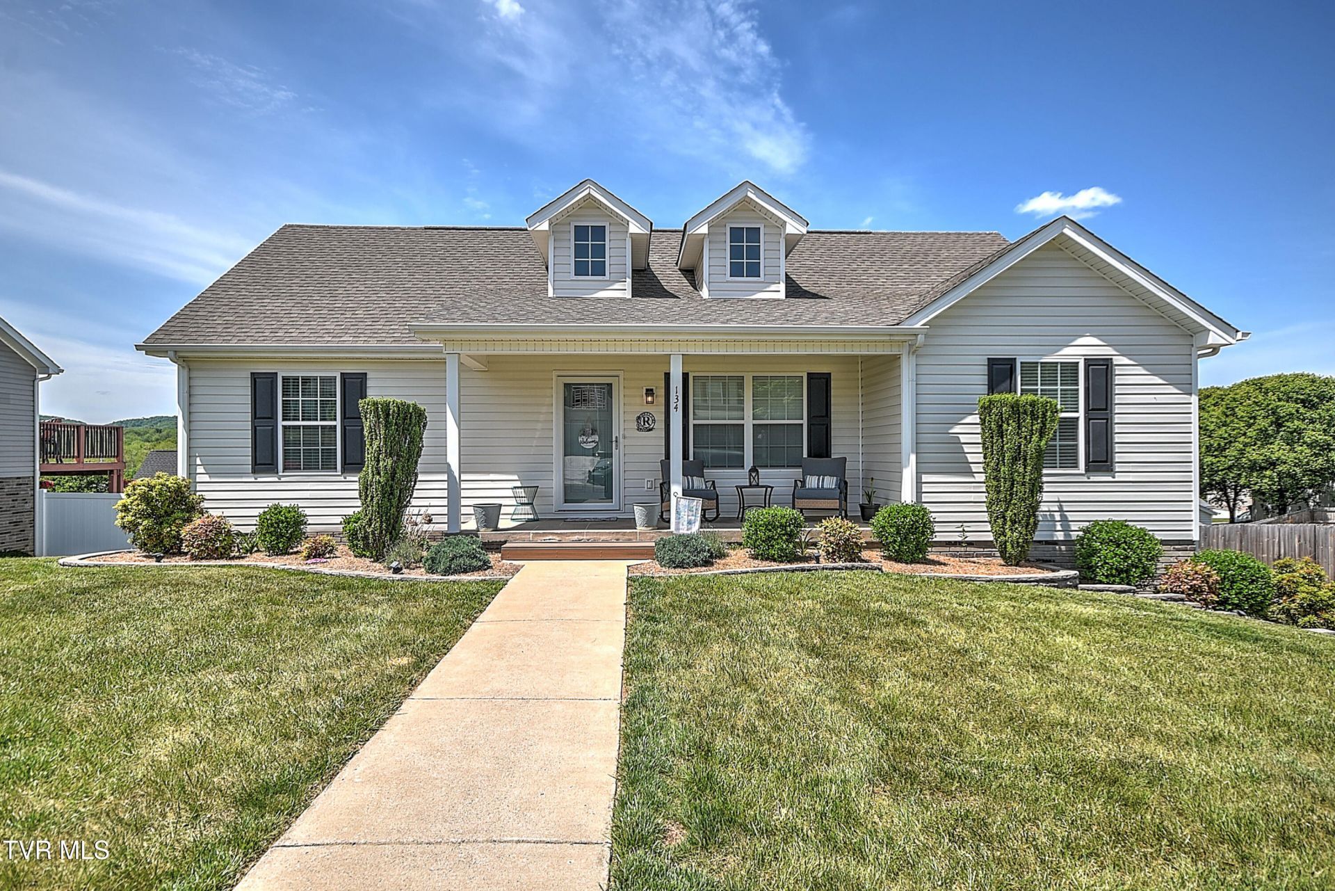 134 May Apple Drive, Bluff City, TN 37618 Main Photo