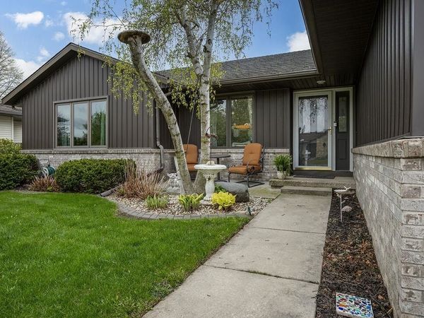 121 Stonehaven Drive, Sun Prairie, WI 53590