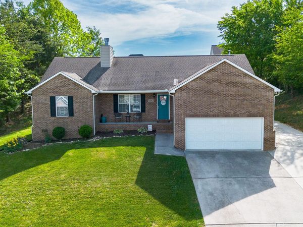 8429 Wade Crest Lane, Powell, TN 37849