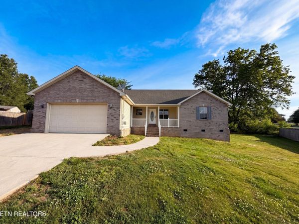375 Walnut Lane, Corryton, TN 37721